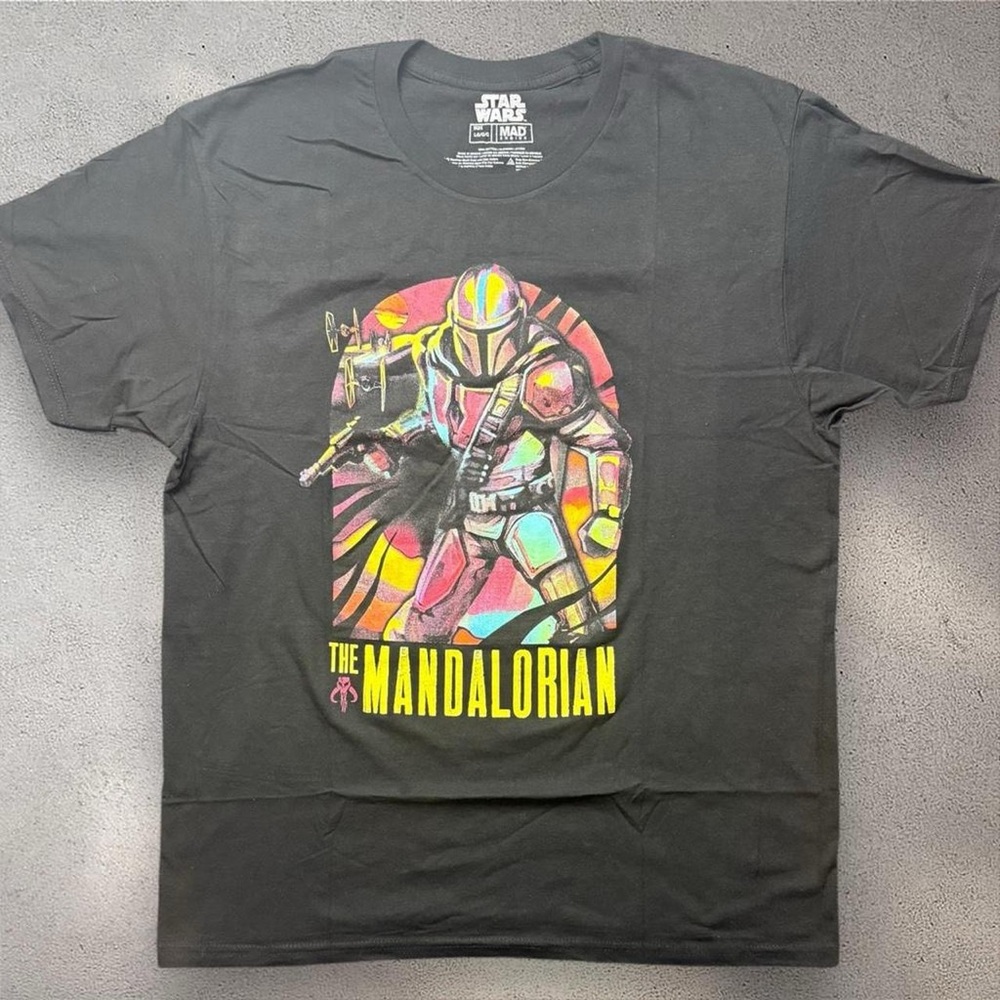 Star Wars The Mandalorian Mad Engine Graphic T-Shirt Black‎ Neon Art Mens Large